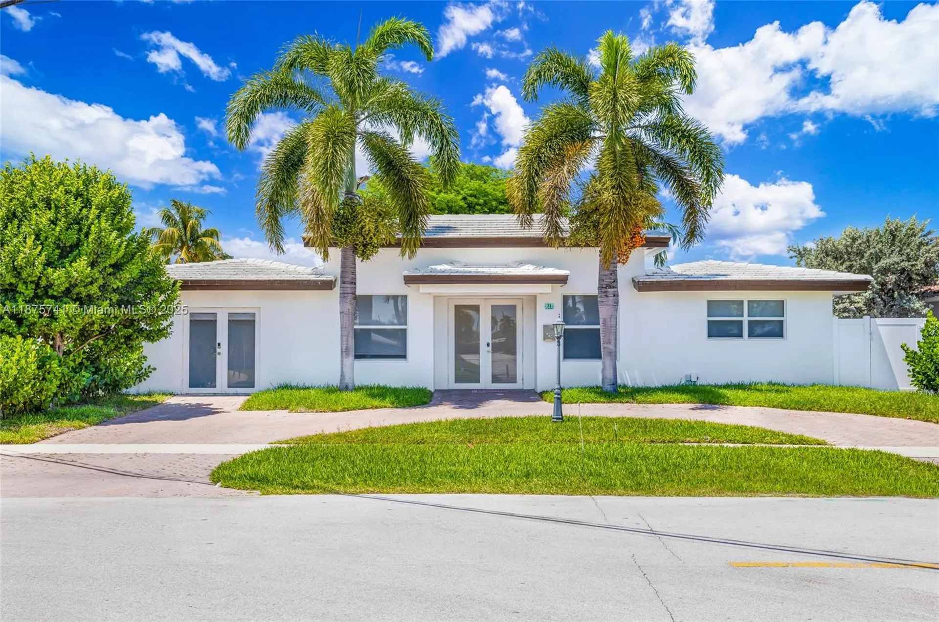 31 SE 12th Street Pompano Beach FL 33060