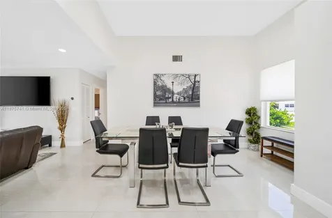 31 SE 12th Street Pompano Beach FL 33060