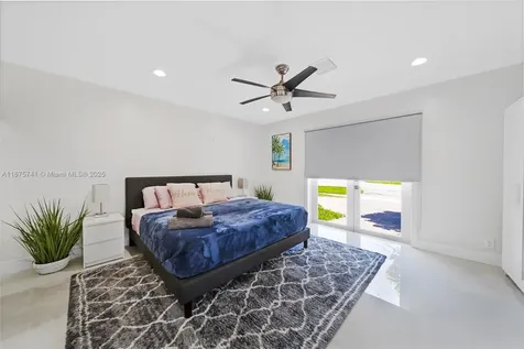 31 SE 12th Street Pompano Beach FL 33060