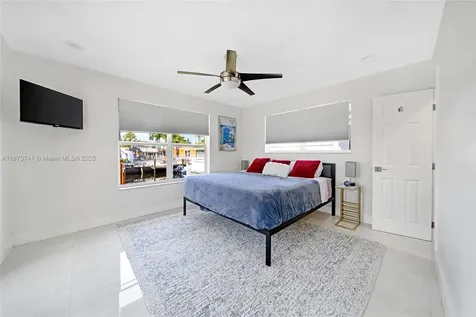 31 SE 12th Street Pompano Beach FL 33060