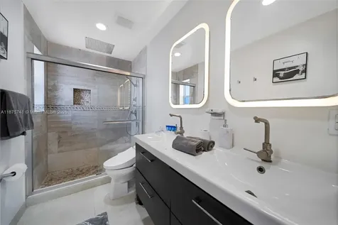 31 SE 12th Street Pompano Beach FL 33060