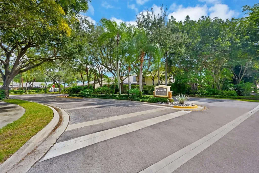 200 NW 97th Avenue Plantation FL 33324