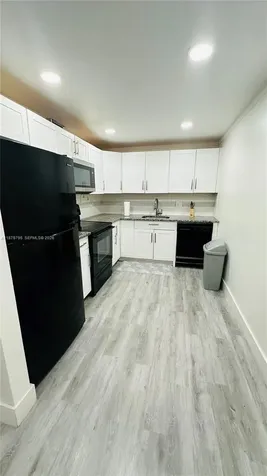 7100 NW 17 Plantation FL 33313
