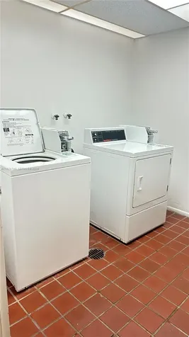 7100 NW 17 Plantation FL 33313