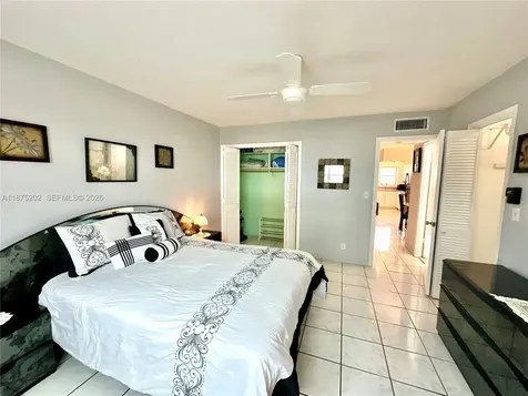 5300 Washington Street Hollywood FL 33021