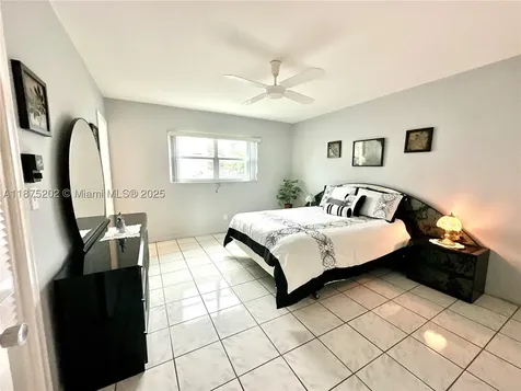 5300 Washington Street Hollywood FL 33021