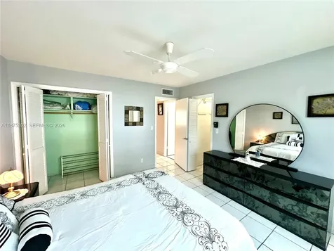 5300 Washington Street Hollywood FL 33021