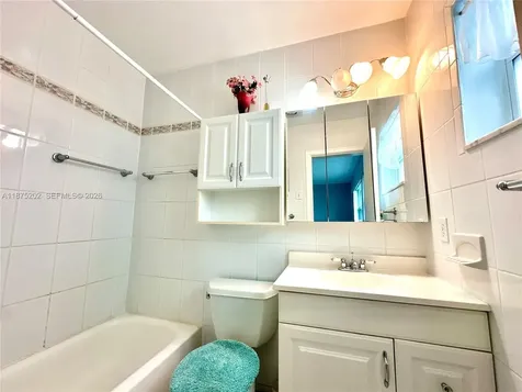 5300 Washington Street Hollywood FL 33021