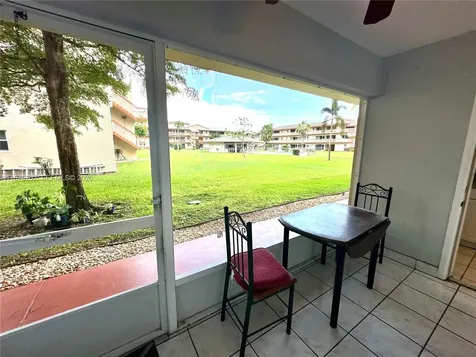 5300 Washington Street Hollywood FL 33021