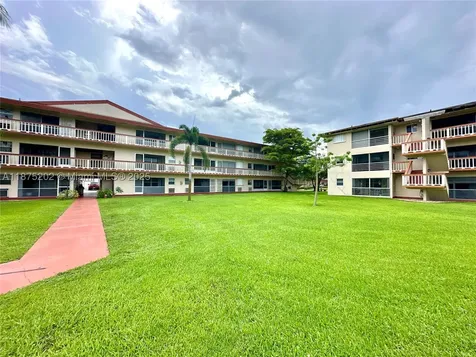 5300 Washington Street Hollywood FL 33021
