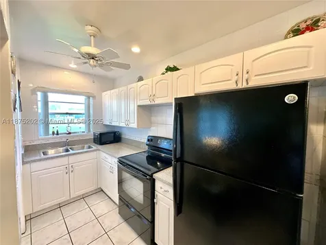 5300 Washington Street Hollywood FL 33021