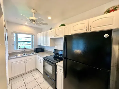 5300 Washington Street Hollywood FL 33021