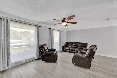 5031 SW 88th Terrace Cooper City FL 33328