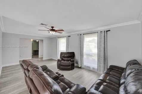 5031 SW 88th Terrace Cooper City FL 33328