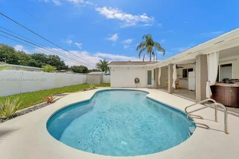 5031 SW 88th Terrace Cooper City FL 33328