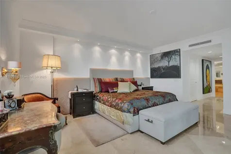 6000 Island Boulevard Aventura FL 33160
