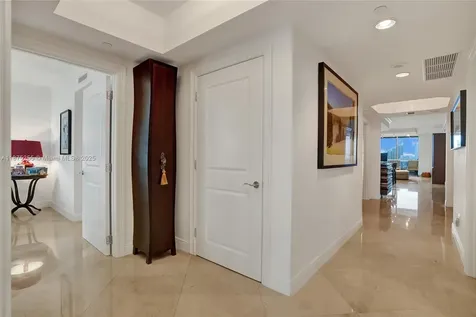 6000 Island Boulevard Aventura FL 33160