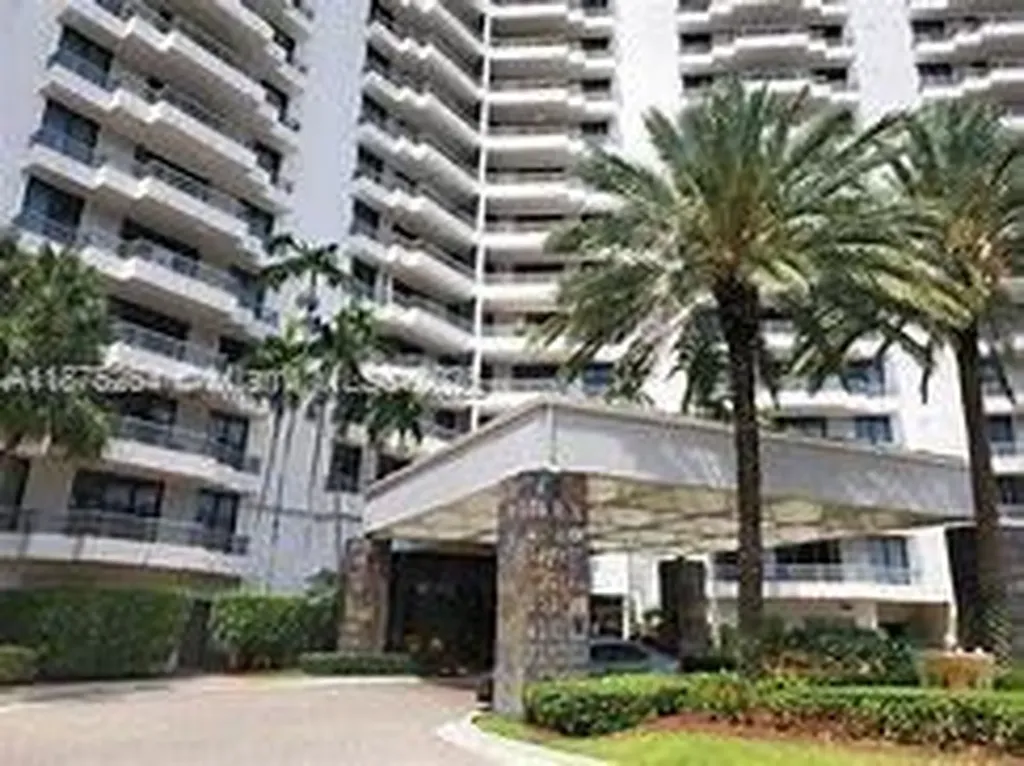 3300 NE 191st Street Aventura FL 33180