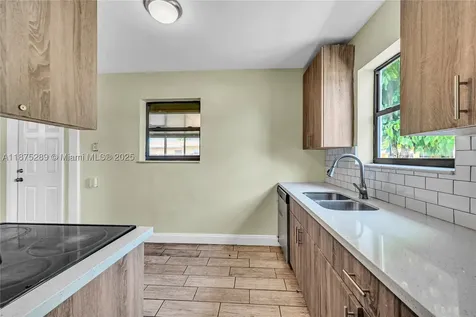 17130 NE 7th Avenue North Miami Beach FL 33162