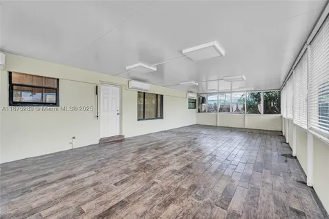 17130 NE 7th Avenue North Miami Beach FL 33162