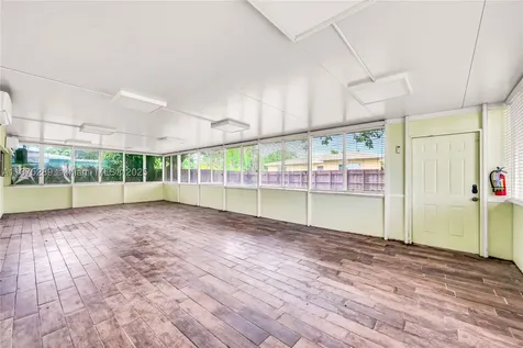 17130 NE 7th Avenue North Miami Beach FL 33162