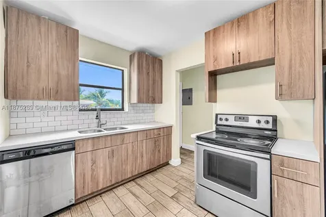 17130 NE 7th Avenue North Miami Beach FL 33162