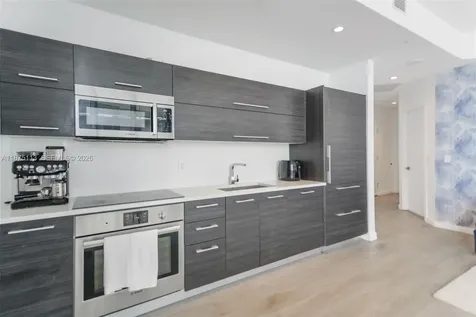 45 SW 9th Street Miami FL 33130