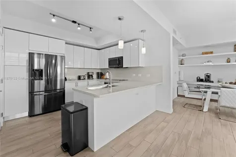 999 SW 1st Avenue Miami FL 33130