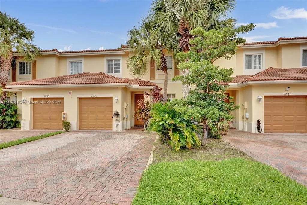3237 NW 32nd Terrace Oakland Park FL 33309