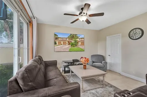 3237 NW 32nd Terrace Oakland Park FL 33309