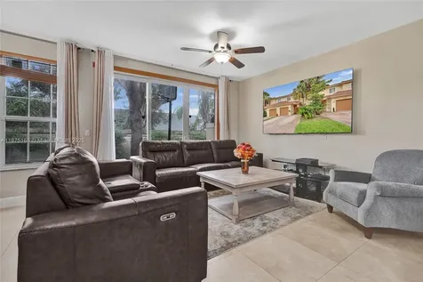 3237 NW 32nd Terrace Oakland Park FL 33309