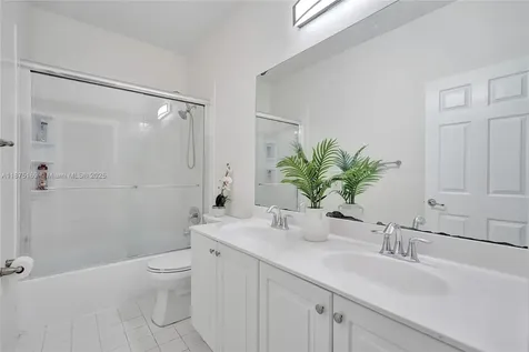 3237 NW 32nd Terrace Oakland Park FL 33309