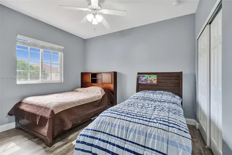 3237 NW 32nd Terrace Oakland Park FL 33309