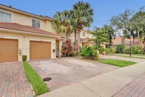 3237 NW 32nd Terrace Oakland Park FL 33309