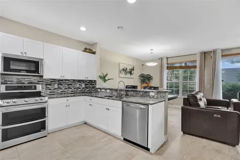 3237 NW 32nd Terrace Oakland Park FL 33309