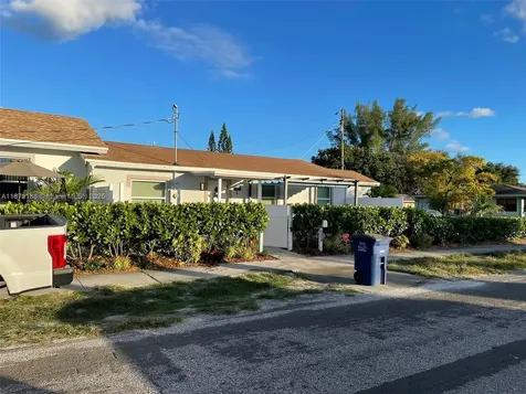 524 NW 10th Hallandale Beach FL 33009