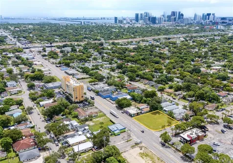 1090 NW 54th Street Miami FL 33127