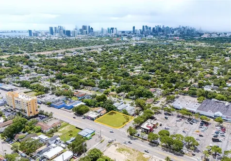 1090 NW 54th Street Miami FL 33127