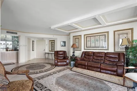 3500 Mystic Pointe Drive Aventura FL 33180