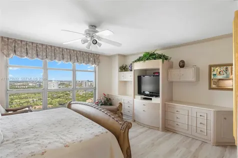 3500 Mystic Pointe Drive Aventura FL 33180