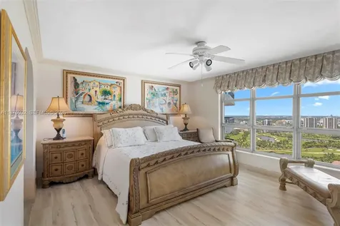 3500 Mystic Pointe Drive Aventura FL 33180