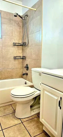 5704 SW 37th Street West Park FL 33023