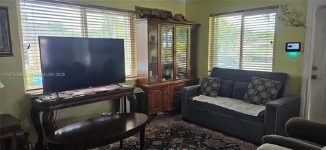5704 SW 37th Street West Park FL 33023