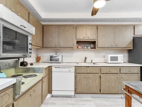 1470 NE 125th Terrace North Miami FL 33161
