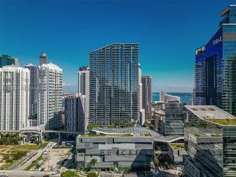 68 SE 6th Street Miami FL 33131