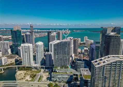 68 SE 6th Street Miami FL 33131