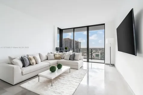 68 SE 6th Street Miami FL 33131