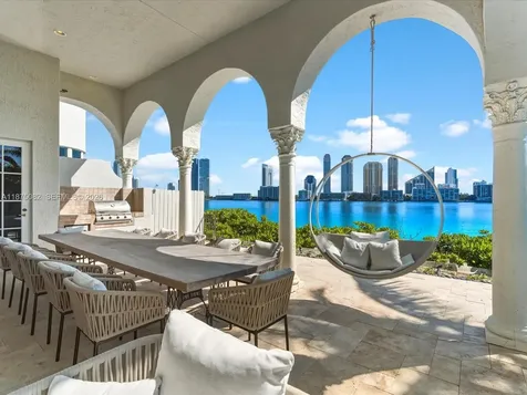 4040 Island Estates Drive Aventura FL 33160