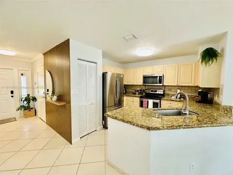 8952 NW 38th Drive Coral Springs FL 33065