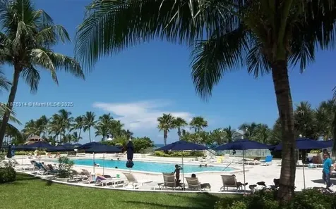 5161 Collins Avenue Miami Beach FL 33140